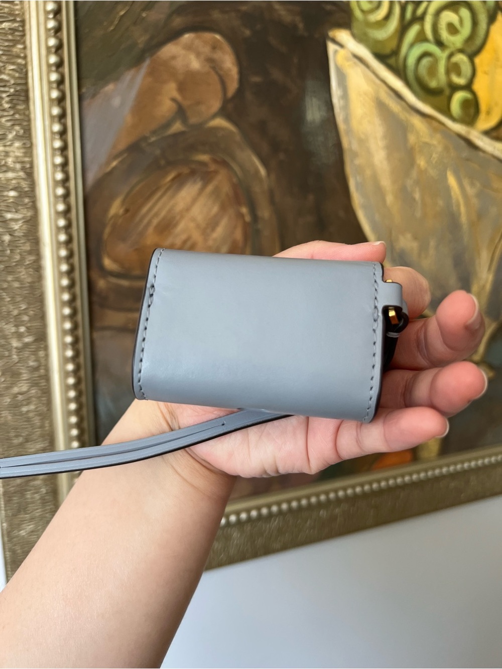 Tory burch Blue Eleanor Airpods Case - Picture 9 of 15